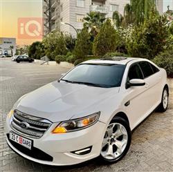 Ford Taurus